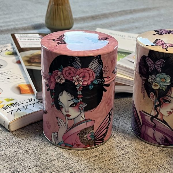 IMG_3217 Traditional illustrated tea caddy - Keiko