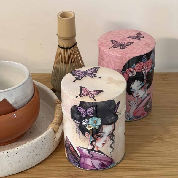 Boîte à thé illustrée traditionnelle – Mme Butterfly