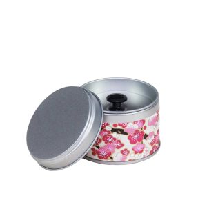 kleine Reiseteedose aus Metall mit Washi-Papier überzogen - offen