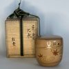 Natsume Nishimura Shōun  de Tatsutagawa, laque de Wajima, Rindogawa maki-e - Bois, Or, nacre